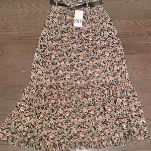 Zara floral maxi skirt with belt XS